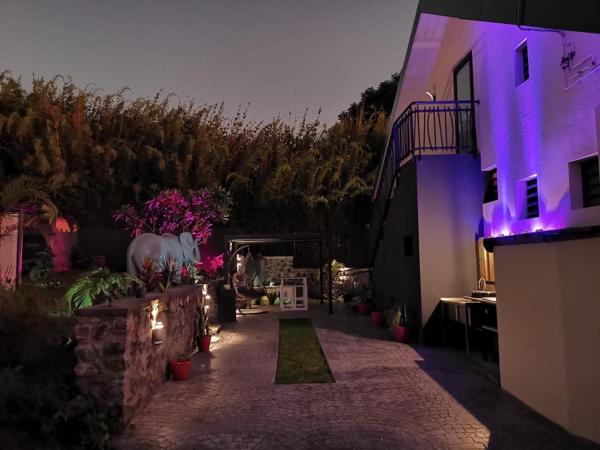 Hostal 170 Room 15 Service Appartement Льо Тампон Екстериор снимка