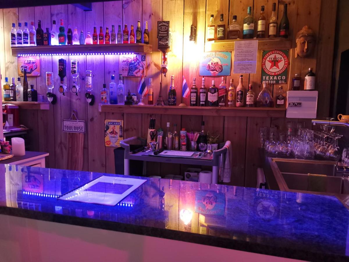 Hostal 170 Room 15 Service Appartement Льо Тампон Екстериор снимка